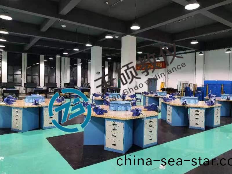 鉗工與糢具實訓室