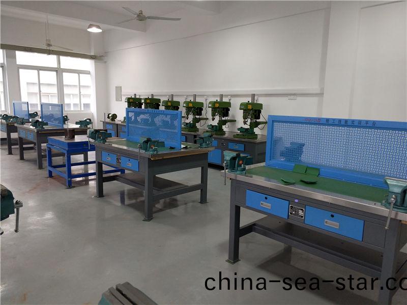 現代鉗工實訓室