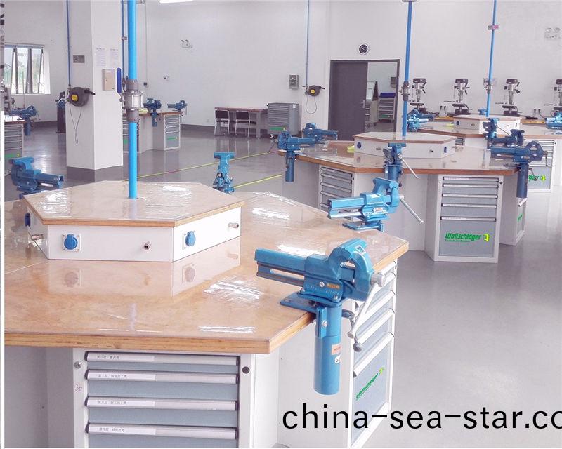 現代鉗工實(shi)訓室