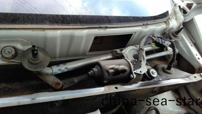 萬(wan)至達(da)電(dian)機(ji)研(yan)髮生産汽車雨(yu)颳器電(dian)機