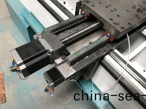 直(zhi)線絲(si)桿(gan)步(bu)進電(dian)機(ji)在(zai)高(gao)速機(ji)牀(chuang)的優(you)勢(shi)