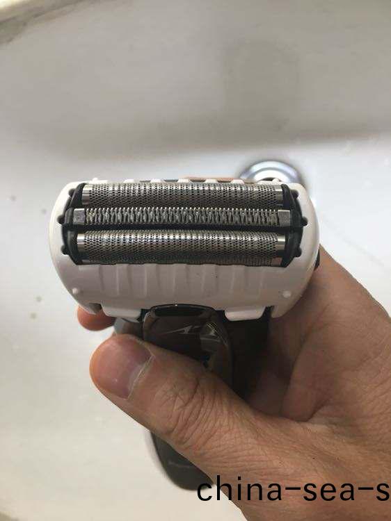 鬀(ti)鬚(xu)刀上的電機(ji)爲(wei)什(shen)麼(me)用偏心軸(zhou)